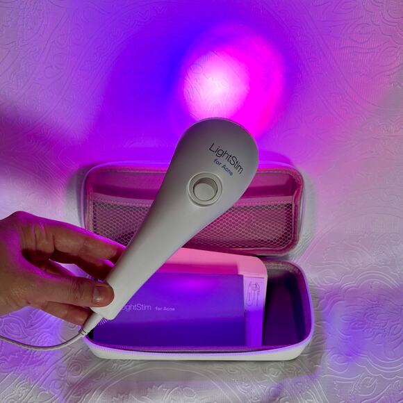 LightStim for Acne LED Light Therapy Device - Picture 4 of 4